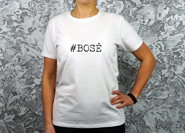 Balti moteriški marškinėliai su užrašu #bosė