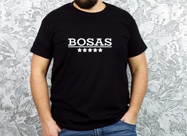 Juodi vyriški marškinėliai su užrašu Bosas